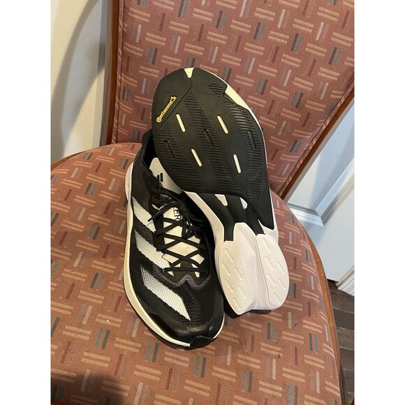 New Men’s Sz 11.5 Adidas Adizero Adios 8 Black White Running Shoe - Picture 8 of 9